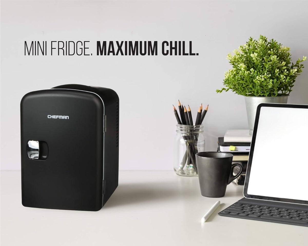 Black Portable Mini Fridge 4-liter Z102