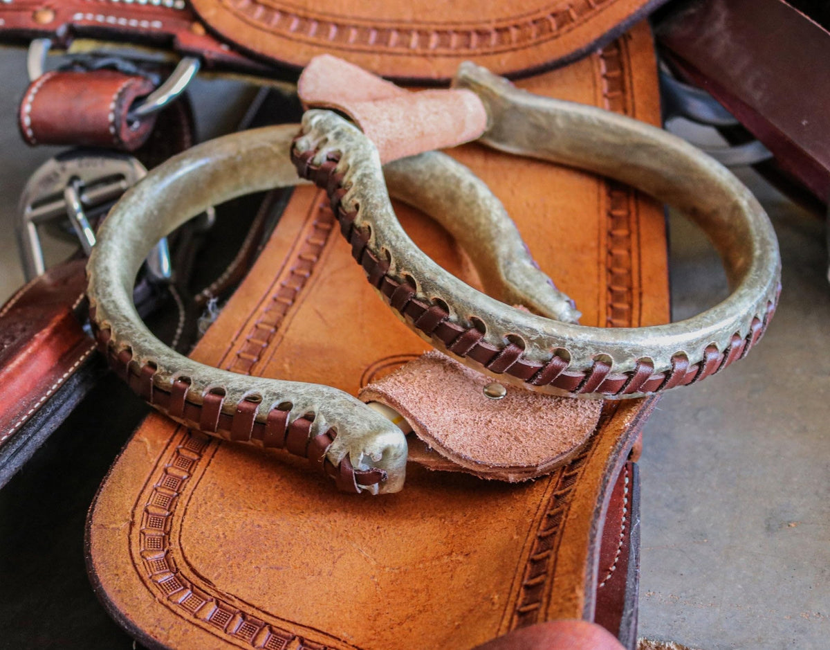 Oxbow Round Metal Western Stirrups F680800